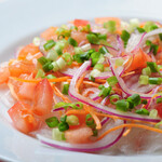 ラ クッチーナ ビバーチェ - 天然ヒラメのカルパッチョ