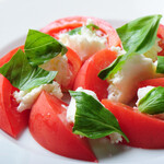 ラ クッチーナ ビバーチェ - 吉田牧場のモッツァレラチーズのカプレーゼ