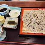 母ちゃんの店 わがや - 「もりそば」大盛りにて