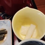 母ちゃんの店 わがや - 大根のお漬物美味しい