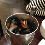 ヴァン ドゥ シュッド - バケツいっぱいのムール貝