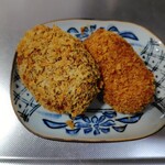 わぎゅう食堂 くらもち - カレーコロッケ、カニクリームコロッケ