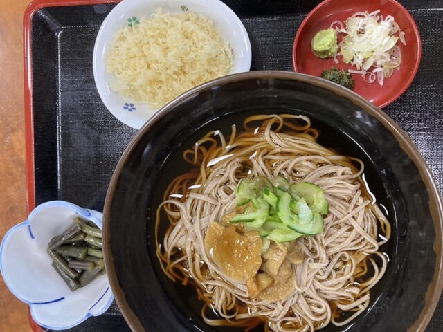 裁ちそば本家六代目 まる家 （たちそばほんけろくだいめ まるや） - 檜