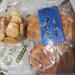 お醤油屋さんのおせんべい本舗 - 料理写真:今回買ったおせんべい2種☆