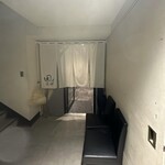 めしや因すけ 狸小路店 - 店舗入口