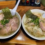 伊達屋 - 左塩チャーシュウメン＋煮玉子　右塩雲呑麺