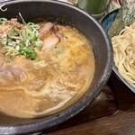 醤油豚骨ラーメン きんいろ - 