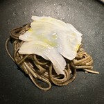 トムクリオーザ - ケンサキイカ　黒スミパスタ