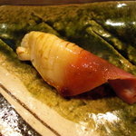 寿司一 - 北寄貝 (湯霜)。