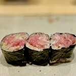 すしやのたい悟 - ハーフサイズ✩.*˚今日のマグロの産地は大間！たっぷりの中落ちマグロ(((o(*ﾟ▽ﾟ*)o)))