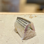 すしやのたい悟 - このしろの棒鮨、1週間寝かせたもの