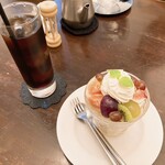 パルファン - アイスコーヒーとケーキ