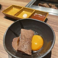 東京焼肉 黒木 - ミスジのすき焼き