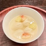 銀座 上瀧 - 2024.8.  果物を入れたクラシック杏仁豆腐~鮮果杏仁~