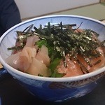 里味 - マグロ丼