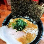 ラーメン 末廣家 - ラーメン