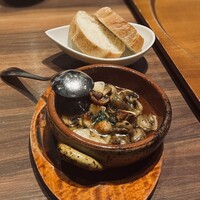 ミゲル フアニ 新宿タカシマヤ タイムズスクエア店 - マッシュルームのアヒージョ