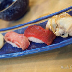 寿し鐵 おおしお - にぎり
      
      まぐろ
      伊佐木
      蛤