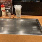 広島県府中市アンテナショップNEKI - 窓際カウンター席