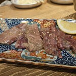 焼肉 ホルモン 明大前肉流通センター - 