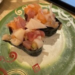 回転寿し トリトン 栄町店 - 爆弾