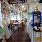 中央道原パーキングエリア(下り)スナックコーナー - コンパクトなスペース