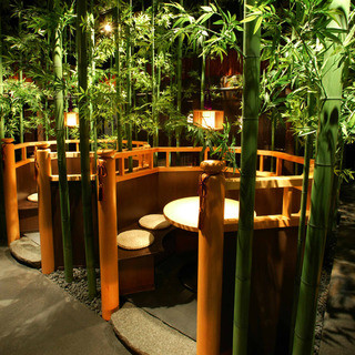 【笹の庵】竹に囲まれた優雅なひと時が楽しめるイチオシ席