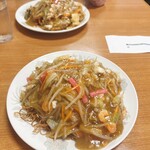 新華園 - パリパリ焼きそば830円♪