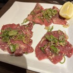 朝採れホルモンとたれ焼肉 金肉屋 - 