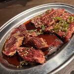 朝採れホルモンとたれ焼肉 金肉屋 - 