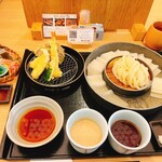 五代目 花山うどん 日本橋店 - 