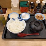 松屋 - 生玉子かけごはんライス特盛/ミニ牛皿、朝得国産とろろ