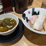 彩色ラーメンきんせい - 梅昆布水の秋刀魚出汁つけめん