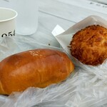 1954 Fukuoka - カレーパンと塩パン