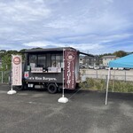 Lea’s Rice Burgers. - キッチンカー外観3