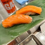 野毛 かど平 - サーモンの厚みが凄かった！