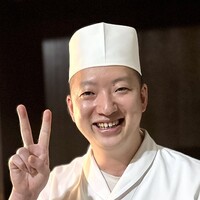 すし 良月 - ご主人の前岩和則さんは「すし匠まさ」で修業され、その後、中華「茶禅華」でも１年ほど修業した後、広尾に『すし良月』をオープン