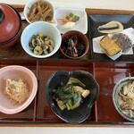 Mori Q - 家常蔬菜小菜多樣選擇@1,700日圓