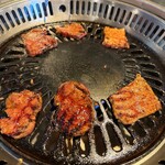 やまがたべこいち - 左から（ロース・和牛ロース・和牛上ロース）