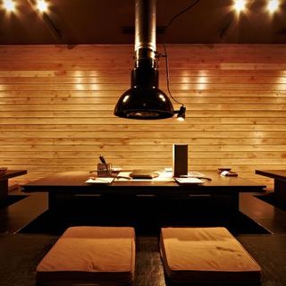 シックな和モダン空間で、匂いを気にせずに焼肉を楽しめる♪