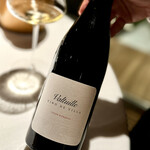 MartinBerasategui - スペイン品種で、積極的に「好み」と言える唯一の「メンシア」。
      ピノよりは骨太ですが、それなりにエレガンスもあります。