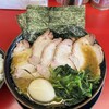 家系ラーメン 王道家直伝 との丸家  八潮店