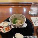 銀座ろくさん亭 - 蓮根蒸し
      　　　鶏肉、銀杏