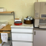 吉野鶏めし保存会 - 水やお茶はセルフ