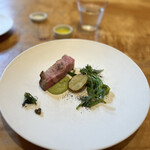 Bekk - 豚肉の炭火焼き。