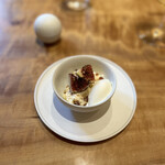 Bekk - 生まれてはじめて美味しいと思ったティラミス。上部は無花果。