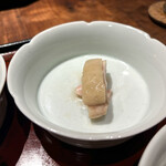 一碗水 - 蒸し鶏紹興酒風味（私の少な目