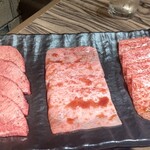 焼肉 ジャンボ - 