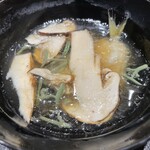 鮨松榮 - 松茸と潤菜の吸物