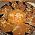 東山 吉寿 - ご飯を入れて卵かけご飯